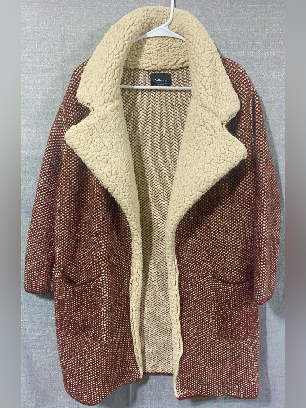 Zara Chunky Knit Faux Sherpa Open-Front Cardigan Burgundy Marbled Small